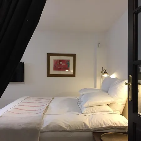 La Casa Escondite