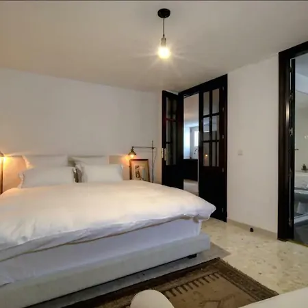 La Casa Escondite Apartment *